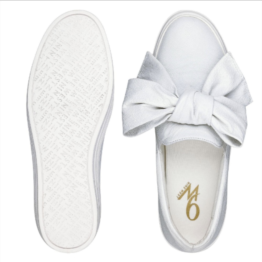 Nine West Leather Sneakers 9 1/2 with bow!!